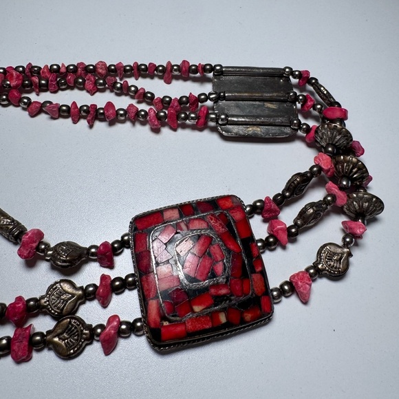 Vintage Cära N.Y. Silver-Toned Chain Belt with Red Mosaic Panels main image 4